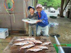 雨の田井観光フィッシング　海上釣堀釣果