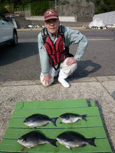 沖一文字内向きでグレ、外向きでアイゴなど