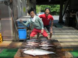 田井の釣り堀　メジロ＆マダイの釣果