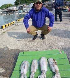 沖一文字内向きヤエンでのアオリイカ、ルアーでハマチも♪