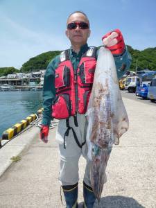神谷の渡船　ヤエンでアオリイカの釣果出てます