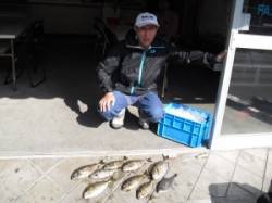 大磯のフカセ釣果、良型アイゴとウマヅラハゲ…