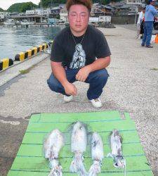 神谷一文字　ヤエンで1.3kgまでのアオリイカを4ハイ