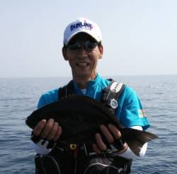 舞鶴田井の磯で立派なサイズのグレ46.2c…