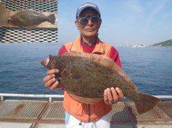 須磨海づり公園　ノマセで記録賞のヒラメ57.5cm