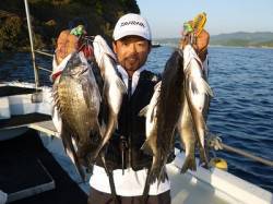 湯浅の磯の紀州釣りでチヌ11枚！