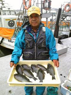 沖の北にてグレが好調でした