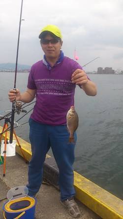 兵突で投げ釣り楽しんできました〜ウミタナゴ…