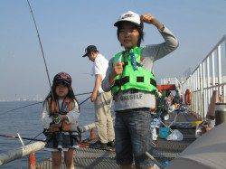 尼崎市魚つり公園　サビキのカタクチイワシ継続中