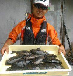 沖の北にてグレが好調でした