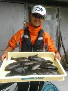 沖の北にてグレが好調でした