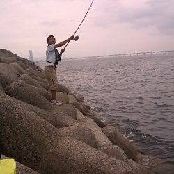 貝塚人工島へキス狙いで釣行〜18時前のラスト30分でアタリ連発