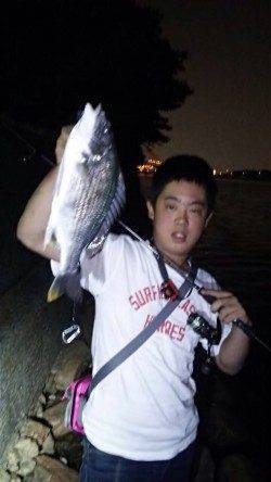 汐見埠頭周辺チニング〜いい感じに潮が動いて45cmのキビレ♪