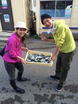 飛ばしサビキでイワシ・豆アジ・サバ〜マリーナシティ海釣り公園　