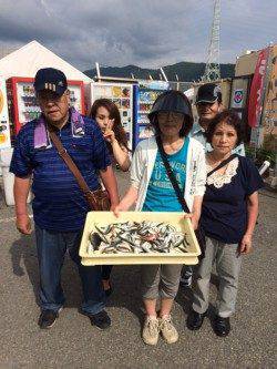 海釣り公園でサビキ釣り！豆アジにイワシ釣れています