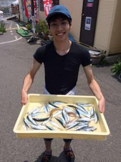 マリーナシティ海釣り公園　マイワシ＆キス　…