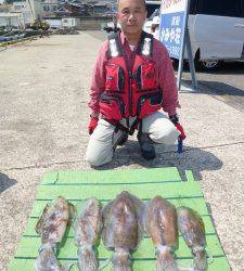 神谷崎地磯　ヤエンでアオリイカ計5ハイ