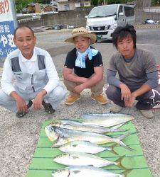 神谷沖一文字にてルアーでハマチ・シイラの釣果