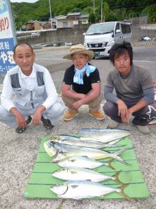 神谷沖一文字にてルアーでハマチ・シイラの釣…