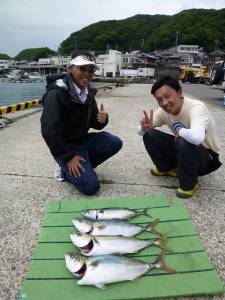 沖一文字のミノーでハマチとゴマサバの釣果