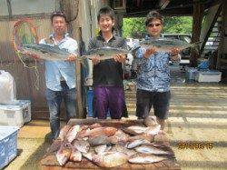 田井の釣り堀にてメジロ・マダイ