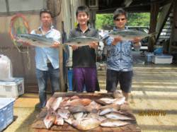 田井の釣り堀にてメジロ・マダイ