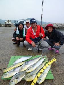 沖一文字内向きでシイラ4人で18本！ ほか…