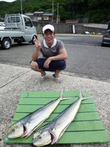 沖一文字内向きルアーでシイラ☆メーター超え…