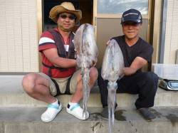 アオリイカ1.66kgまでを二人で6パイ　…