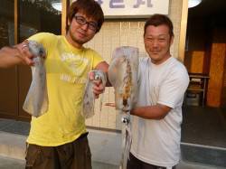 エギングで胴長40cmのアオリイカ♪　湯浅…