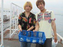 アジは１人３０匹前後、尼崎市立魚つり公園でサビキ釣り