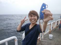 大阪南港魚つり園　サビキ釣りで豆アジ