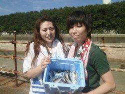 大阪南港魚つり園　サビキでアジのほかサッパとイワシも少々