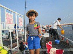 尼崎市魚つり公園 サビキで釣れる魚種で賑わってます