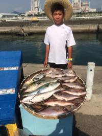 マリーナシティ海洋釣り堀　タイ・シマアジ・…