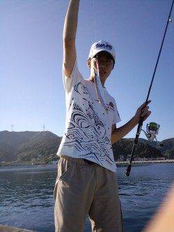 衣奈でショアジギング釣行　シイラがヒット！