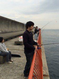 須磨海づり公園　胴突仕掛で探ってアイナメ・ガシラ