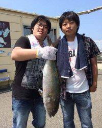 マリーナシティ海洋釣り堀　初カンパチをゲットできました♪