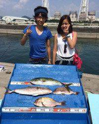 マリーナシティ海洋釣り堀　初カンパチをゲットできました♪