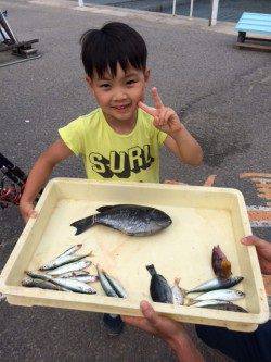 マリーナシティ海釣り公園のファミリー釣果☆グレ30cmでピース