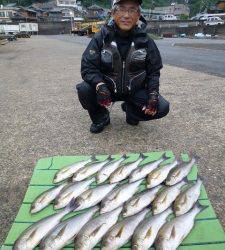 沖一文字内向き　通し釣りで良型イサギが大漁！