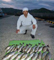 神谷沖一文字で夜通しのカゴ釣り　イサギ21匹
