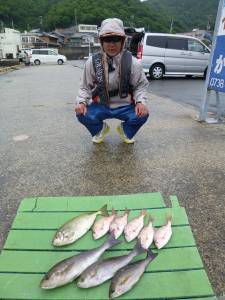 神谷沖一文字　カゴ釣りでイサギ・アイゴ・チ…