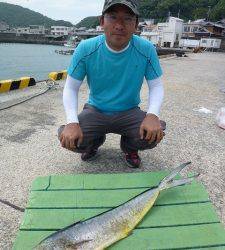 沖一文字内向きのシイラ釣果〜南風強く濁りあり回遊は少なめ