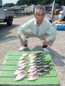 神谷一文字　チャリコと小グレが数釣れました…