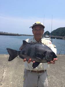 串本萩尾の磯、底物いい感じです☆