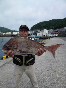 イサギ大漁！立派なマダイも釣れました！沖一…