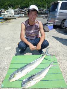 沖一文字内向き　のませ釣りでシイラ２人で1…