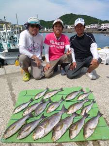 沖一文字内向き　44㎝のジャンボイサギも混…