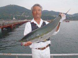 須磨海づり公園　ノマセでメジロ88.5cm☆